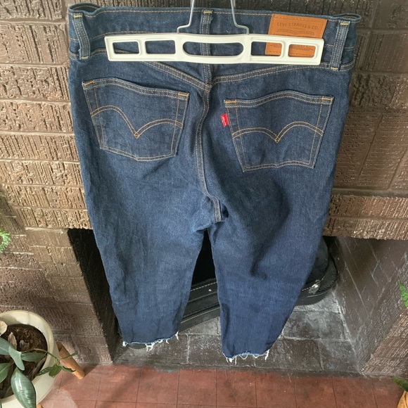 Levi’s high rise rib cage denim - Picture 4 of 5